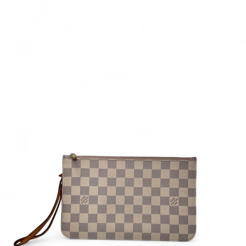 Louis Vuitton Neverfull  Pouchette GM
Some interior marks and tarnishing on hardwear.
Date Code: SD1169
Dimensions: 9.6 in length 6Heigth
Does not come with original dust bag or box.