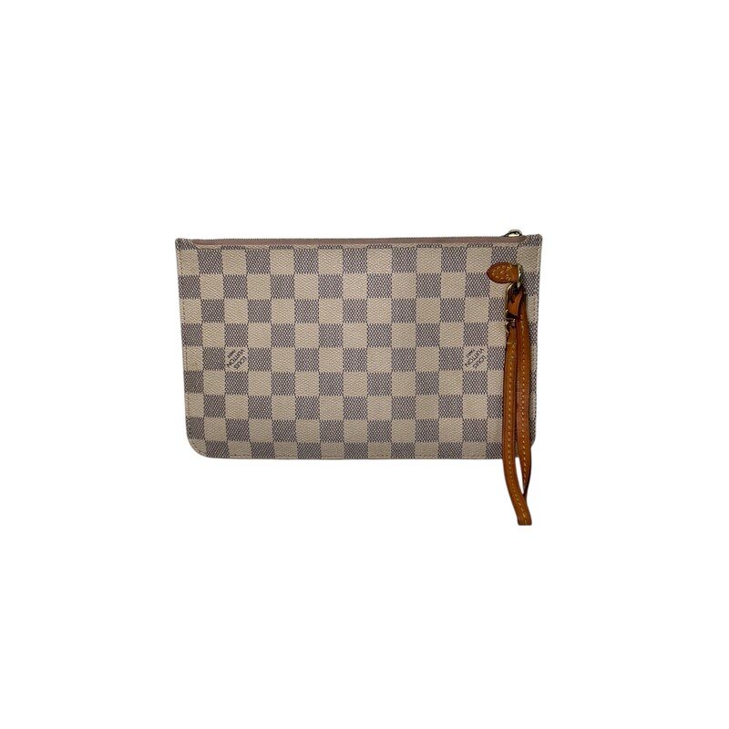 Louis Vuitton Neverfull  Pouchette GM<br />
Some interior marks and tarnishing on hardwear.<br />
Date Code: SD1169<br />
Dimensions: 9.6 in length 6Heigth<br />
Does not come with original dust bag or box.