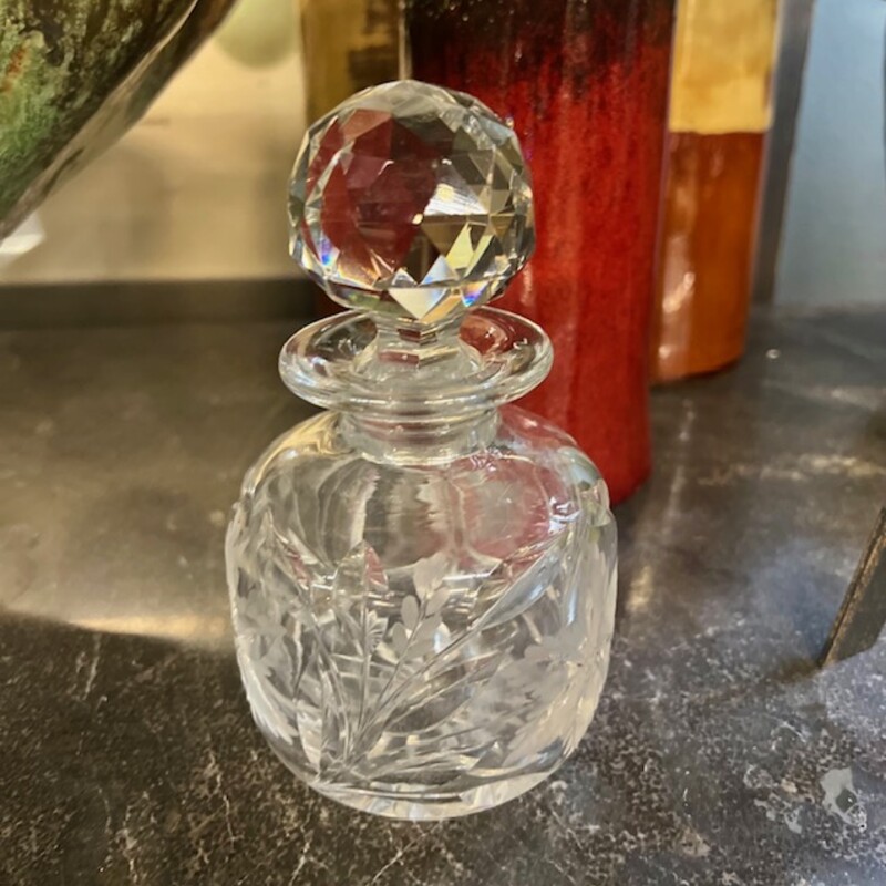 Cut Glass Perfume Bottle
Clear, Size: 3.5x6.5H