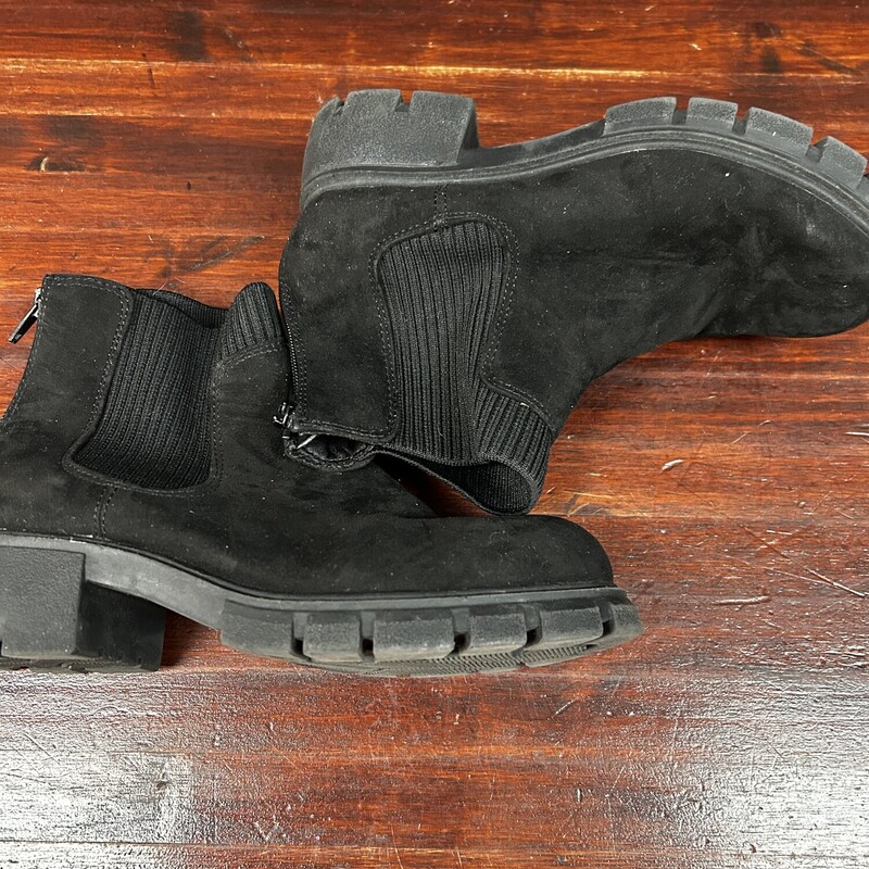 Y4 Black Seude Booties