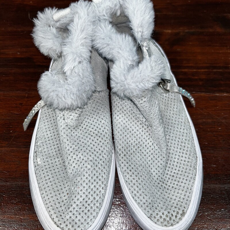 12 Grey Fur Lined Sneaker