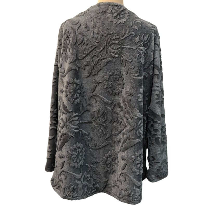 Handmade Textured Fleece Jacket
Custom Made In Bellingham
Floral Design Throughout
Handmade Floral Button
So Soft and Luxurious!
Color: Gray
Size: Large