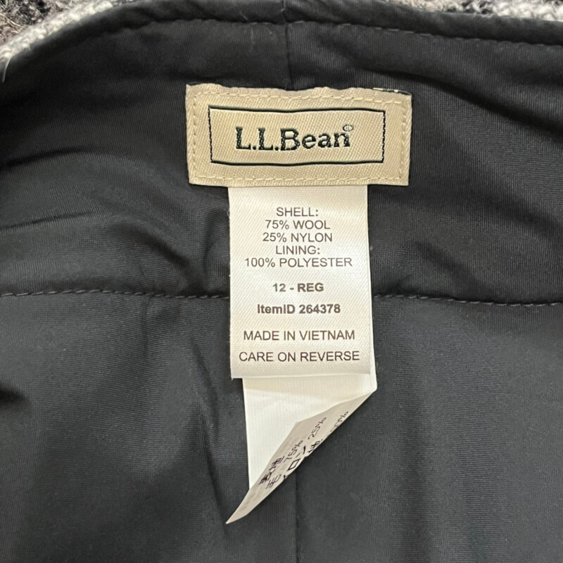 NWOT LL Bean Plaid Skirt<br />
Wool Blend<br />
Fully Lined with Side Zip<br />
Colors:  Gray, Light Gray, Black, and Brown<br />
Size: 12