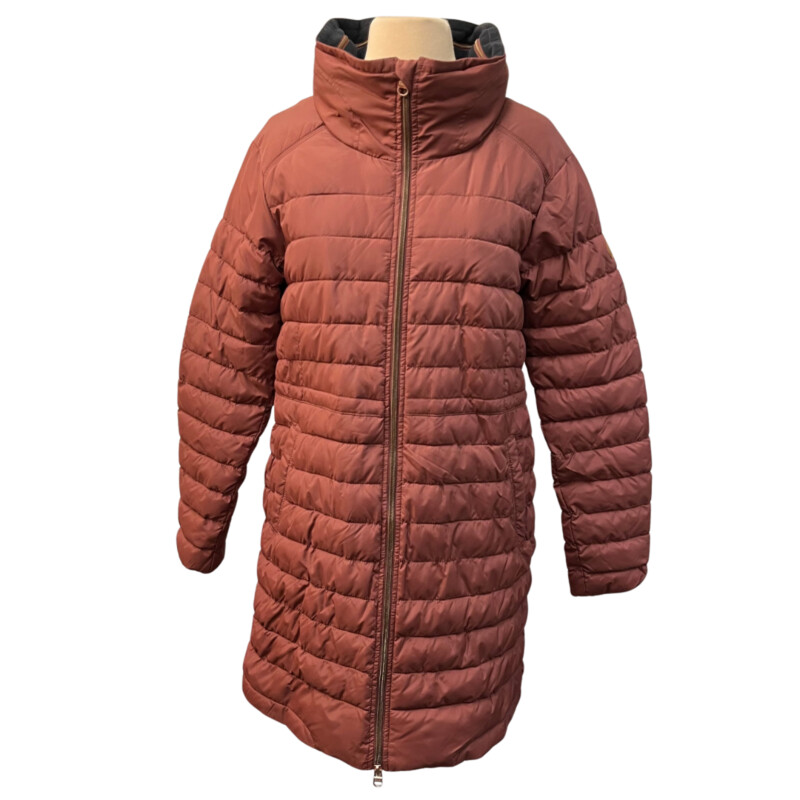 New Bench Succinct Quilted Jacket<br />
Thinsulate Filling<br />
Zip In Hood<br />
Color: Clay<br />
Size: Small