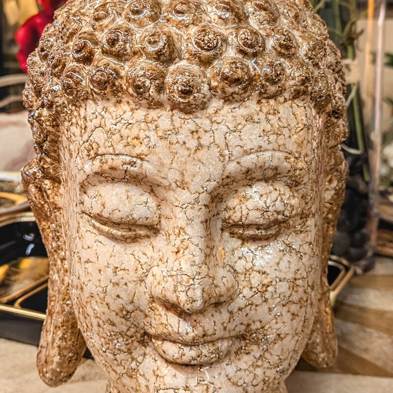 Stoneware Buddha Head
Tan and White
 Size: 10x17H