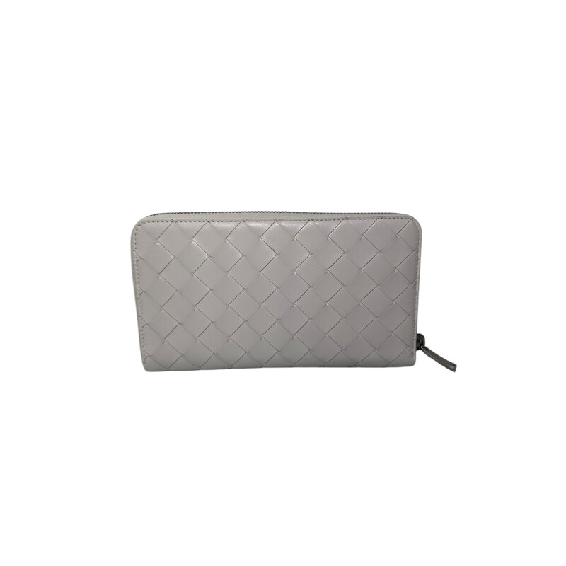 Bottega Veneta Woven White Wallet

Dimensions : 8 in L x 4.5 in H

Comes with original box and dust bag.

New With Tags.

SO2326622B