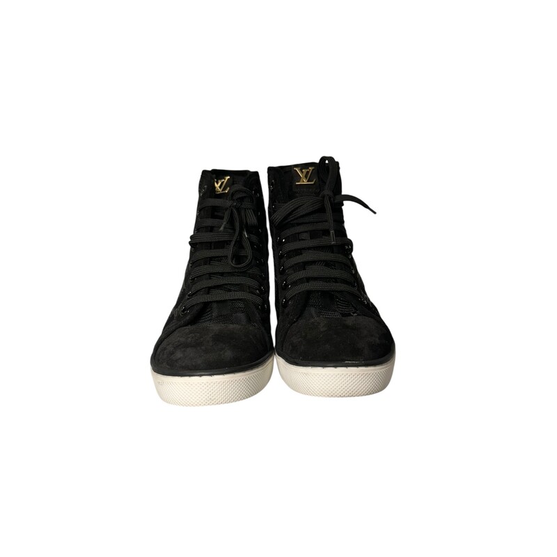 Louis Vuitton Punchy High Tops<br />
Black Sequins<br />
<br />
Date Code: MS1123<br />
<br />
Light wear to the sides of the shoes.<br />
<br />
Does not come with the orginal dust bag or box.