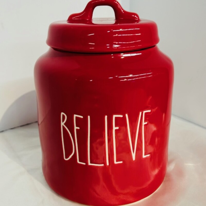 Rae Dunn Believe Canister
Red
Size: 6 x 8H