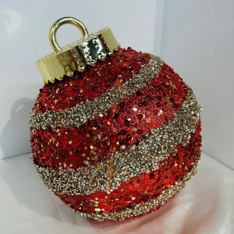 Kringle Sequin Large Ornament
Red Silver Gold Size: 8 x 9.5H