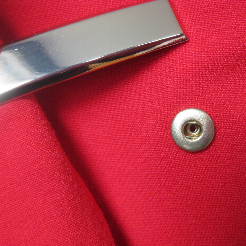 Calvin Klein, Red, Size: 4<br />
Sleek Calvin Klein Blazer with a novel touch.<br />
fitted red size 4 jacket with a gold bar closure.<br />
poly/rayon/spandex blend fabric,<br />
fully lined<br />
beautifully tailored.<br />
flat measurements:<br />
shoulder to shoulder: 14 3/8<br />
armpit to armpit: 17 1/2<br />
length: 24<br />
underarm sleeve seam: 17<br />
<br />
perfect condition, except!  the gold bar has tiny scratches.<br />
<br />
thanks for looking!<br />
#78146