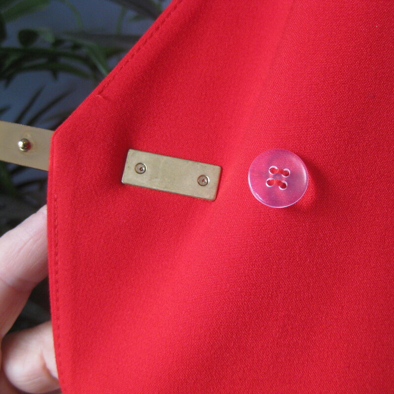 Calvin Klein, Red, Size: 4
Sleek Calvin Klein Blazer with a novel touch.
fitted red size 4 jacket with a gold bar closure.
poly/rayon/spandex blend fabric,
fully lined
beautifully tailored.
flat measurements:
shoulder to shoulder: 14 3/8
armpit to armpit: 17 1/2
length: 24
underarm sleeve seam: 17

perfect condition, except!  the gold bar has tiny scratches.

thanks for looking!
#78146