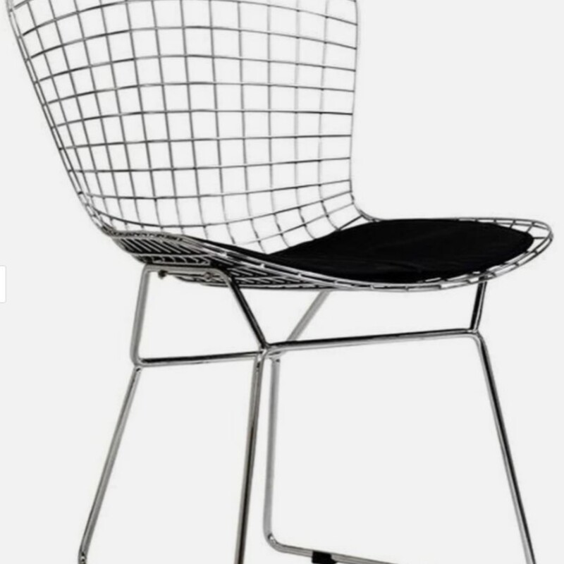 Set 2 MCM Bertoia Metal Chairs
Black Faux Leather with  Silver Metal Frame
Size: 21x24x31H
Set of 2