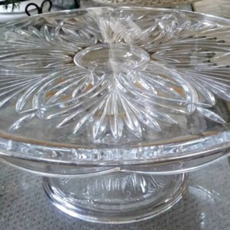 Royal Limited Cake Stand
Clear
Size: 11.5x4.5H