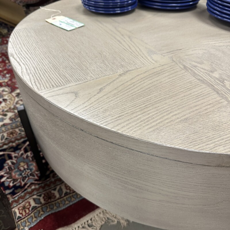 Round Hekman Coffee Table, Gray
Size: 38x18