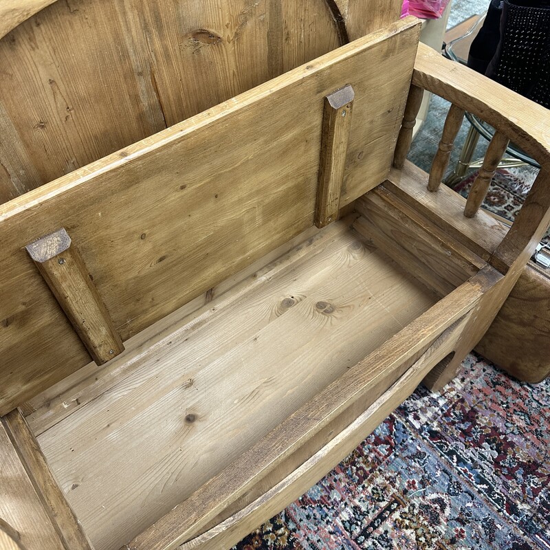 Rustic Storage Bench with Ornate Backrest, Wood/Pine<br />
Size: 33x48