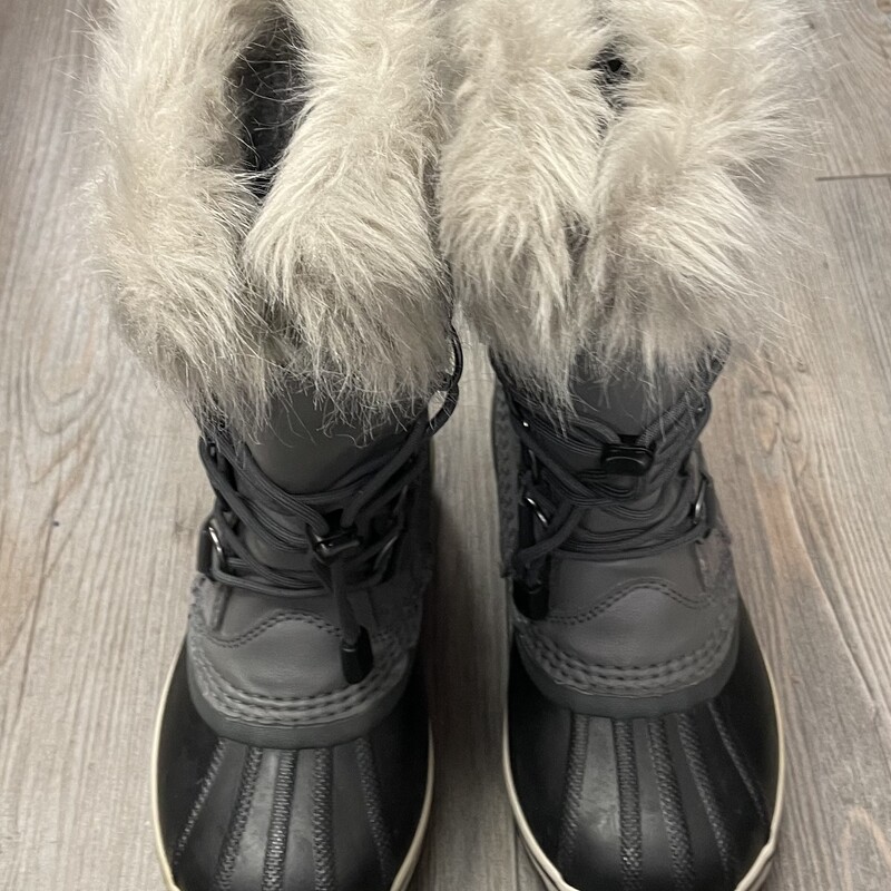 Sorel Suede Winter Boots, Grey, Size: 2Y
Excellent Condition