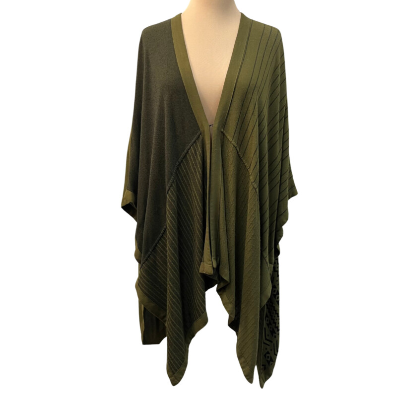 Dairi Kimono Cardigan<br />
Clasp Closure<br />
Cotton Blend<br />
Colors: Olive and Black<br />
One Size