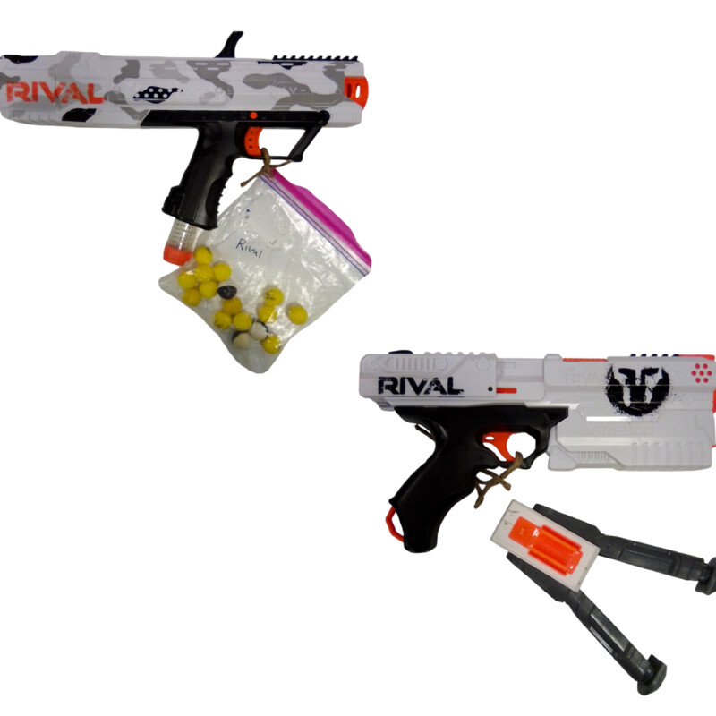 Nerf Gun Rival, Toys

Located at Pipsqueak Resale Boutique inside the Vancouver Mall, Suite 230, (upstairs between Round 1 and Golds Gym) or online at: #pipsqueakresale

All items are photographed prior to being steamed. Cross posted, items are located at #PipsqueakResaleBoutique, payments accepted: cash, paypal & credit cards. Any flaws will be described in the comments. More pictures available with link above. Local pick up available at the #VancouverMall, tax will be added (not included in price), shipping available (not included in price, *Clothing, shoes, books & DVDs for $6.99; please contact regarding shipment of toys or other larger items), item can be placed on hold with communication, message with any questions. Join Pipsqueak Resale - Online to see all the new items! Follow us on IG @pipsqueakresale & Thanks for looking! Due to the nature of consignment, any known flaws will be described; ALL SHIPPED SALES ARE FINAL. All items are currently located inside Pipsqueak Resale Boutique as a store front items purchased on location before items are prepared for shipment will be refunded.

#resalerocks #pipsqueakresale #shopvanmall #vancouverwa #portland #reusereducerecycle #fashiononabudget #chooseused #consignment #savemoney #shoplocal #weship  #shopvanmall #vancouvermall #vancouver #vancouverwashington #keepusopen #shoplocalonline #resale #resaleboutique #mommyandme #minime #fashion #reseller #usedclothing #usedtoys #secondhand #consign #store #clothes #womensclothes #kidsclothes #shopvancouvermall