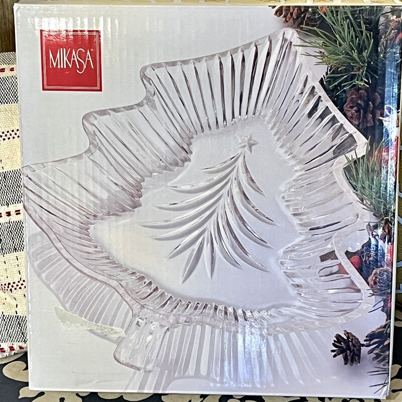 Plate Holiday Tree Mikasa,
Size: Boxed