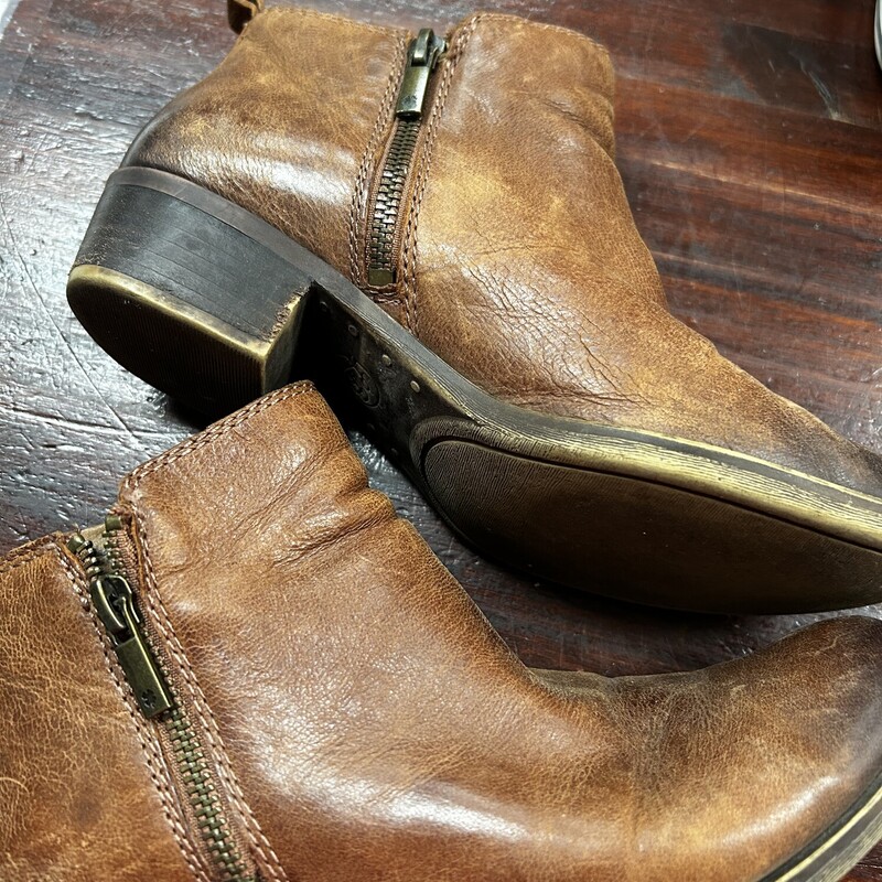 A7 Tan Worn Booties