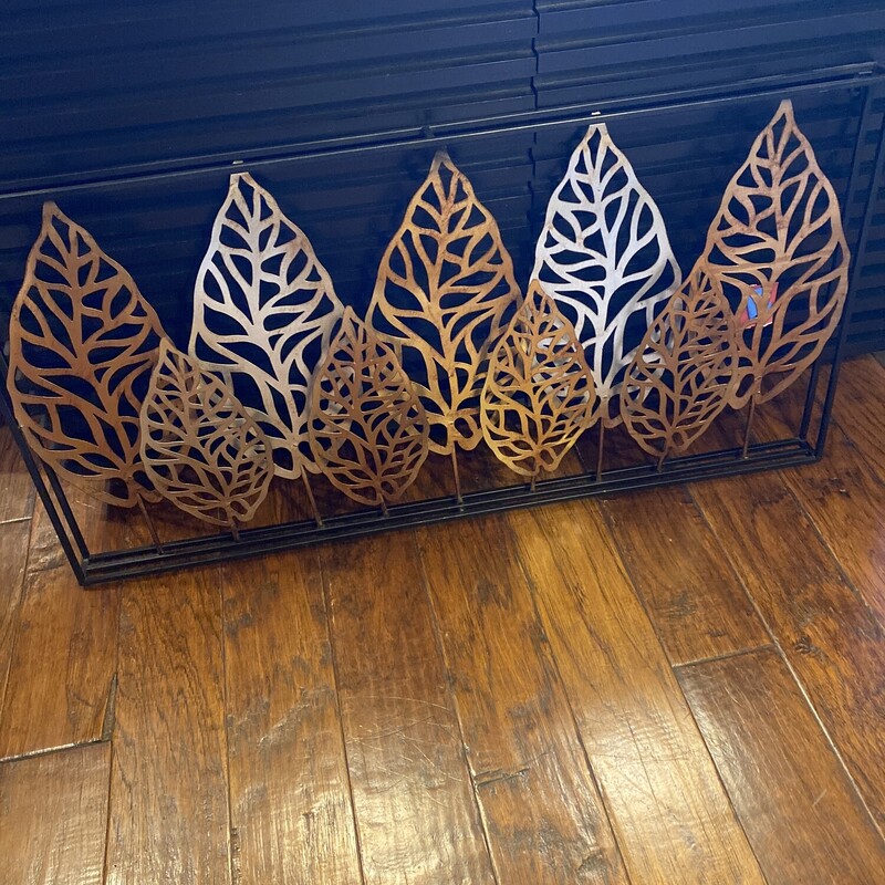 Iron Leaf Wall Decor