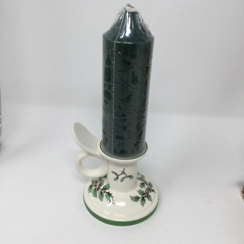 Holly Candle Holder With Candle,
White/Green,
Size: 7.5 X 3 In