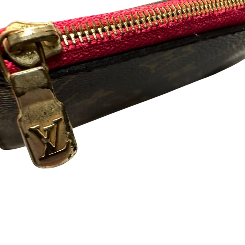 Louis Vuitton Pochette PM Monogram<br />
<br />
Date Code: AR4127<br />
<br />
Dimensions: Base length: 9.5 in<br />
<br />
Height: 4.75 in<br />
<br />
Width: 1 in<br />
<br />
Drop: 5.5 in<br />
<br />
In great condition. Missing the wrist strap. Rest of the bag in great shape.<br />
<br />
Does not come with original dust bag or box.