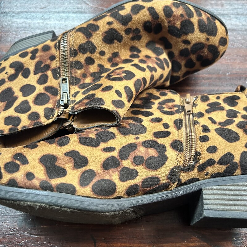 A8 Cheetah Booties