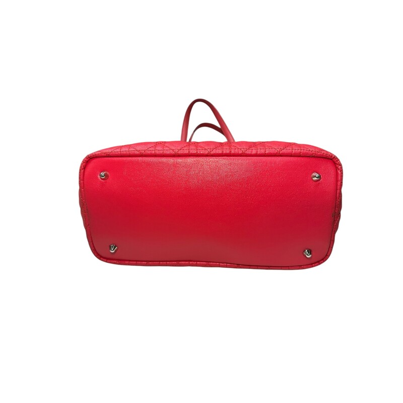 Dior Panarea Cannage Small Red Tote<br />
<br />
Date Code:09-BO-0190<br />
<br />
Dimensions:<br />
12.5W x 11H x 7D<br />
8 handle drop<br />
9 strap drop<br />
<br />
In great/fair condition. Wear to the handles and the corners and edges.<br />
<br />
Does not come withe original dust bag or box.