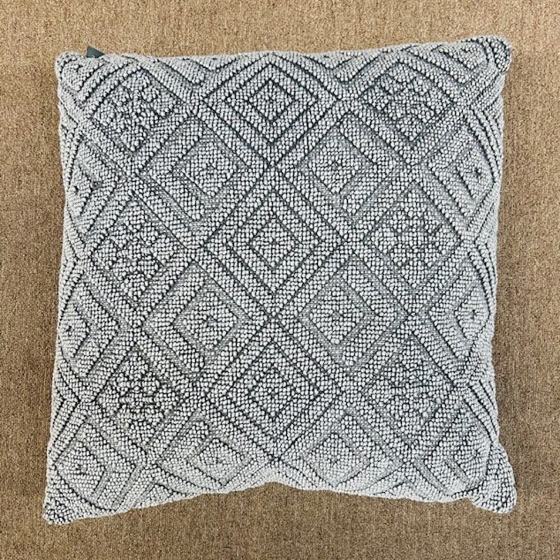 Lacourte TriangleTextured Pillow
Gray
Size: 19.5x20