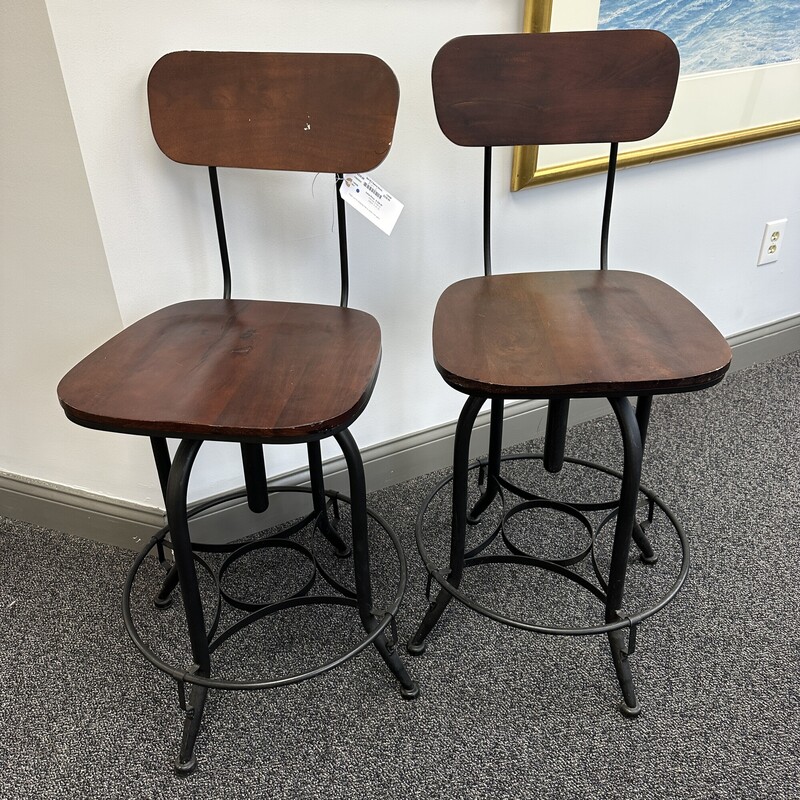 Pier 1 Swivel Stools, Metal. Sold as a PAIR.
Size: Counter Height, 25in Seat