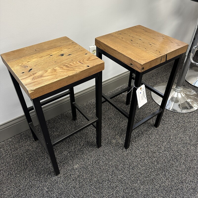 Vermont Wood/Metal Stools, Sold as a PAIR.
Size: Counter Height, 25in Seat