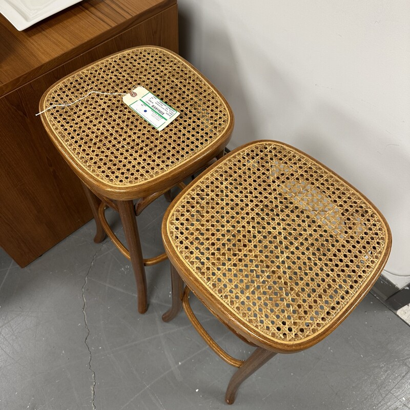 Bentwood Counter Stools, PAIR
Size: 29in Seat