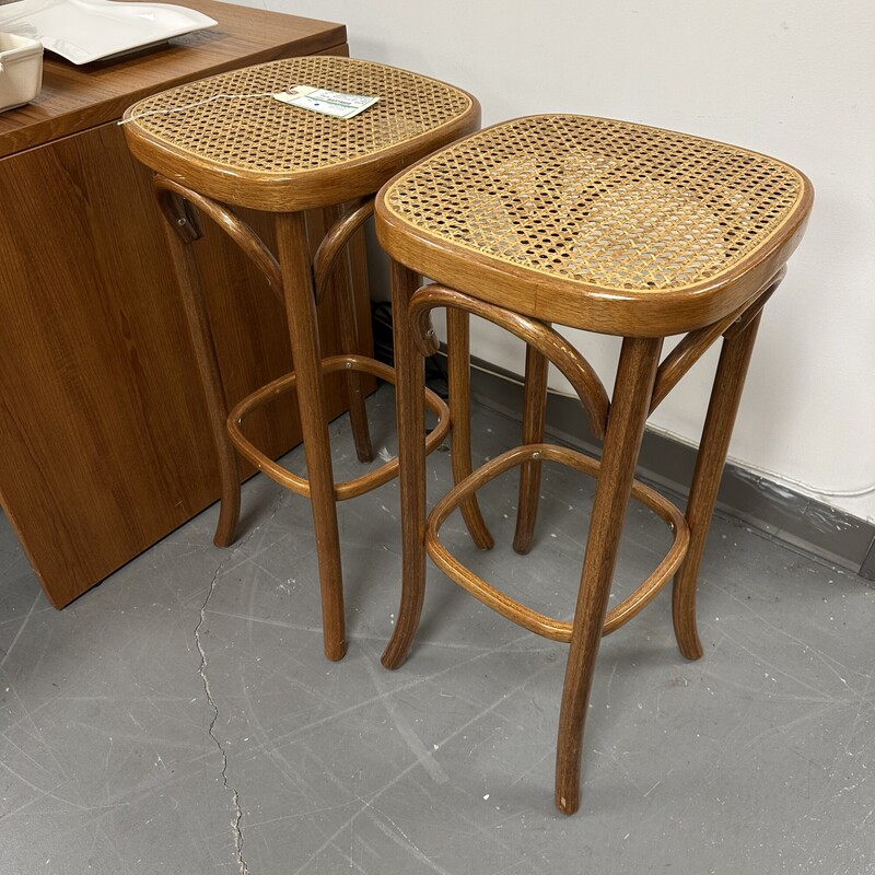 Bentwood Counter Stools, PAIR
Size: 29in Seat