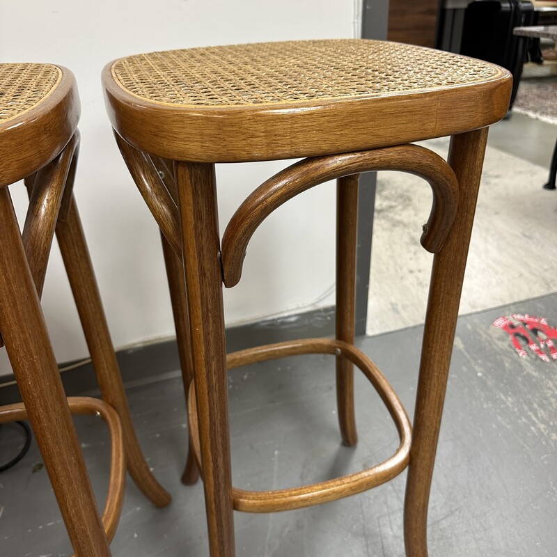 Bentwood Counter Stools, PAIR
Size: 29in Seat