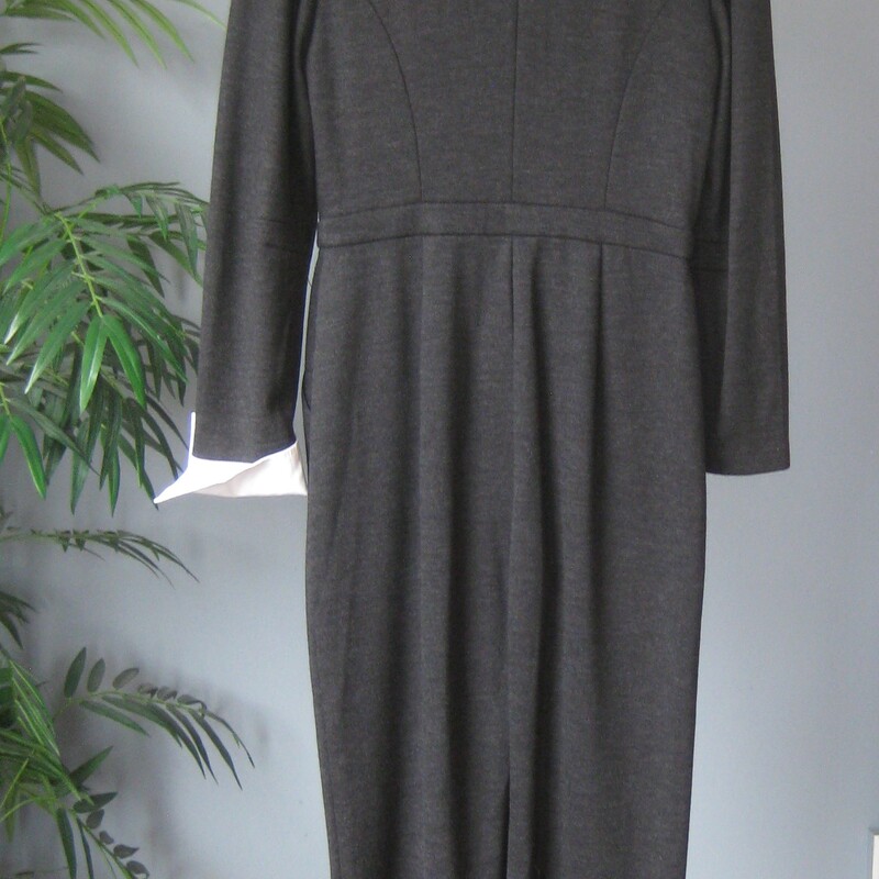 Vtg Escada Knit, Gray, Size: Large
Vintage jumpsuit by Margaretha Ley for Escada made in Germany in the 1990s, after the fall of the Berlin  Wall.
Gray wool knit, with a bit of but not too much stretch.
White cotton collar and french cuffs that can be removed easily with hidden buttons.
fancy modled buttons.
Pockets at each hip
Marked size 40, From the measurements and the character of the fabric, I would call this a size small or perhaps medium.
Please use these measurements to be sure it will fit your body:
Flat measurements:
shoulder to shoulder: 17
armpit to armpit: 18
waist: 15
hip: 19.5
rise: 27.5
inseam: 28.5
excellent vintage condition.
thanks for looking!
#80691