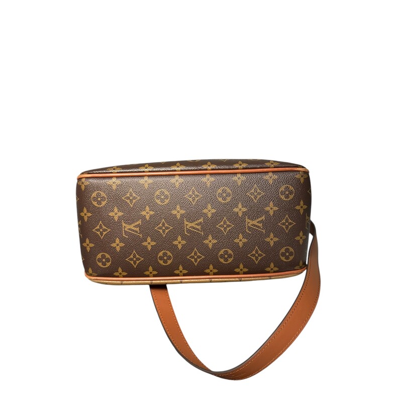 Louis Vuitton Dauphine Hobo MM Reverse<br />
<br />
Date Code: DU1260<br />
<br />
Dimensions:<br />
Base length: 12.00 in<br />
Height: 10.50 in<br />
Width: 5.50 in<br />
Drop: 7.00 in<br />
Drop: 22.00 in<br />
<br />
Very Good condition. Wear to the hardware and the leather trim.<br />
<br />
Comes with original dust bag. No box.