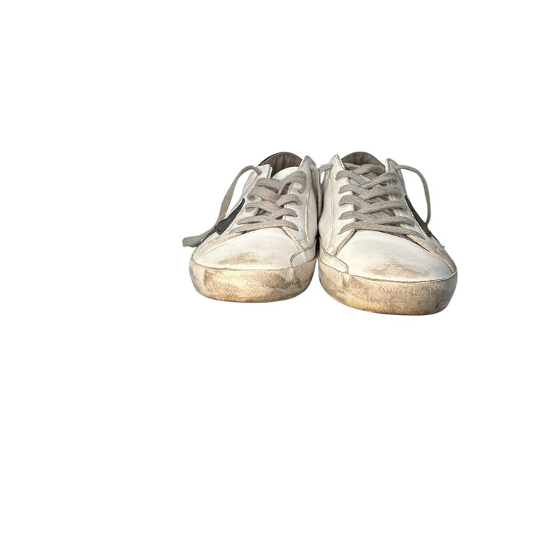 Golden Goose Superstar White Sneakers

Size 41

In excellent condition.

Does not come with original dust bag or box.