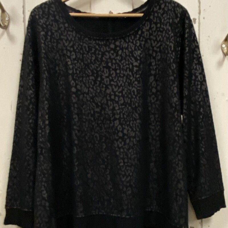 Blk Leopard Sweatshirt