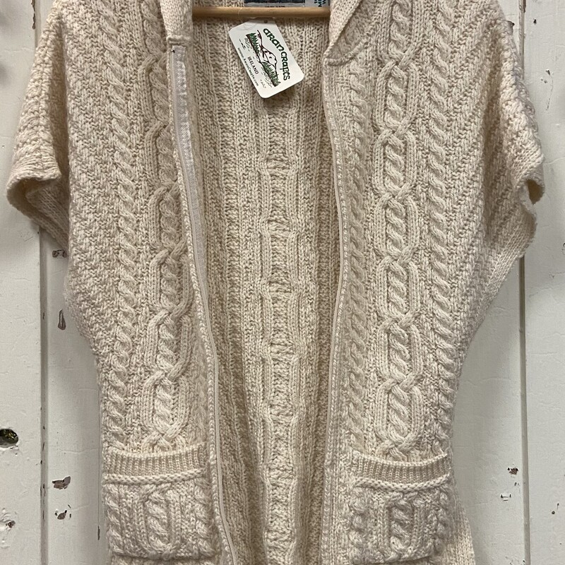 NWT Cr Wool SS Zip Sweater<br />
Cream<br />
Size: XS R$109