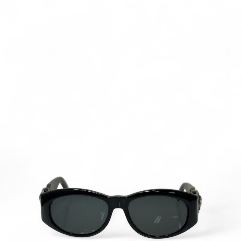 Vintage Versace Black Sunglasses
 Mod .424
Some minor scuffs on lenses
Comes with original case