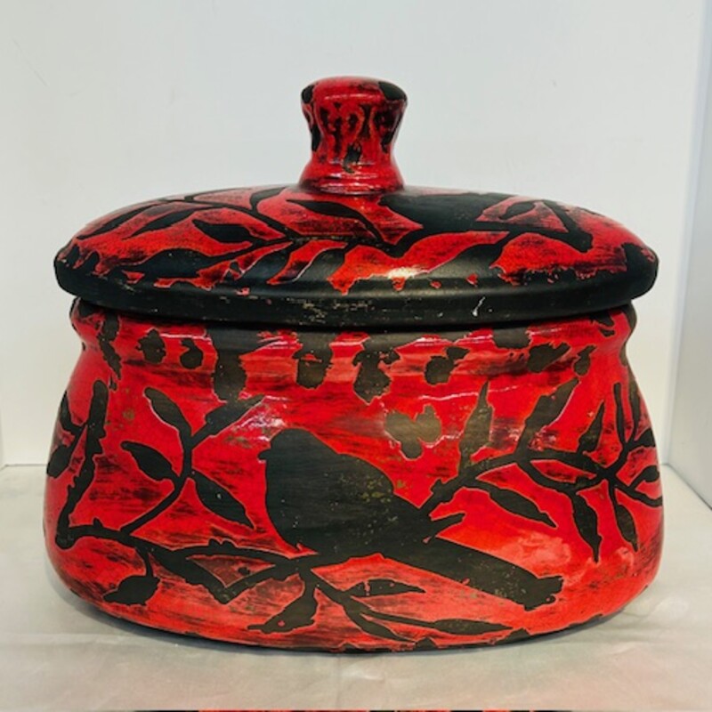 Uttermost Siana Canister Urn with Lid
Red Black Size: 14 x 12H