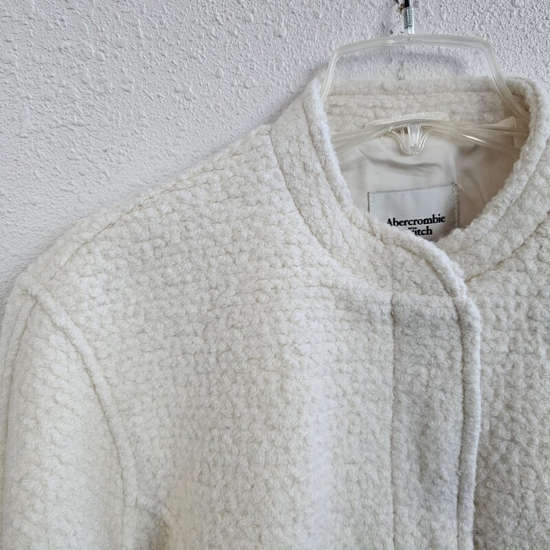 Abercrombie Cream
Jacket
XS