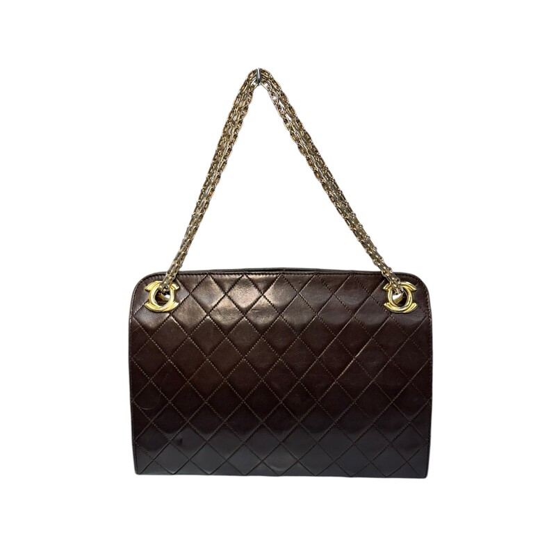 Chanel Timeless Frame Quilted Double Chain Bag

Date Code: Vintage Pre 1986 Entrupy certificate included.

Dimensions:
10L x7''

Good Condition: Some minor sctraches on hardware. Some light tarnishing of hardware. Some minor scratches on the leather

Does not come with the original dust bag or box.