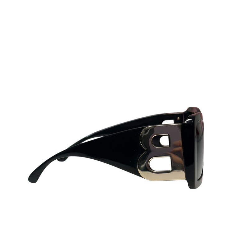 Burberry Black  Frith Square Sunglasses<br />
<br />
Style Code:0BE4312<br />
<br />
Very Good condition. Some minor scratches on lenses.<br />
<br />
Comes with original case.