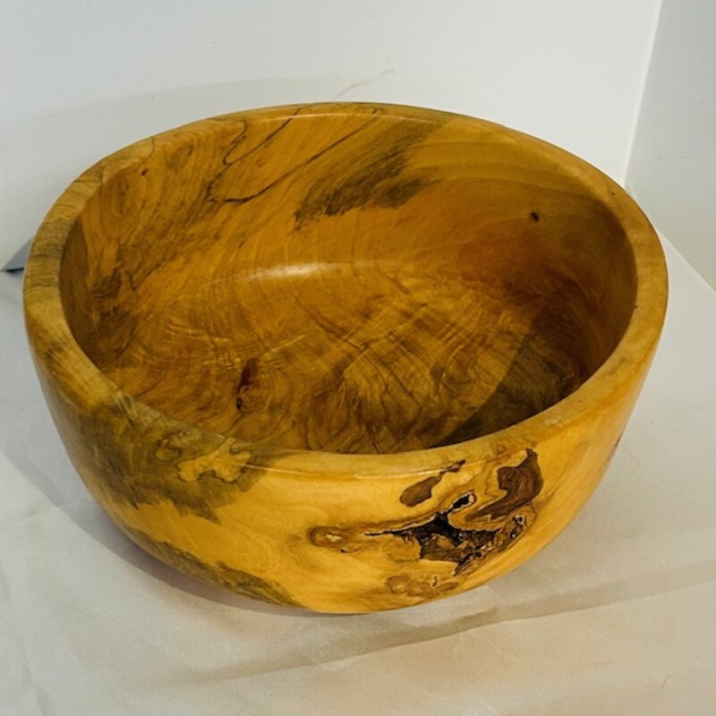 Artisan Maple Wood Bowl
Brown Tan
Size: 7x3.5H