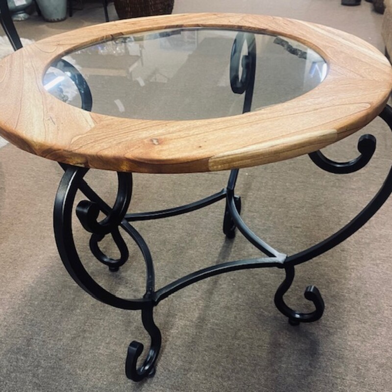 Custom Live Edge Round Glass Top Accent Table
Brown Live Edge with Black Iron Base
Size: 28x24H
Made by Local Artist