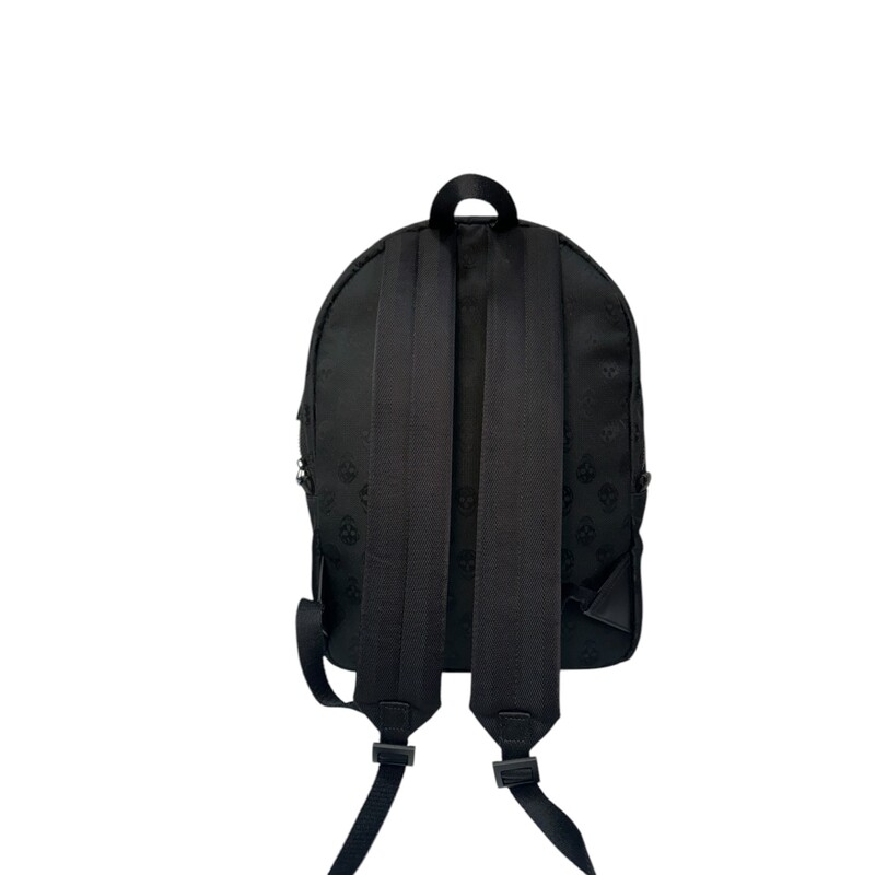 Mcqueen Jacquard Black Backpack

Dimensions:
16H x 12 x 5

New With Tags

Comes with the original dust bag. No box.