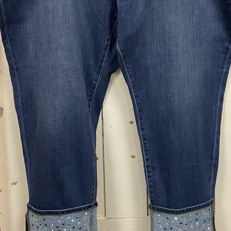 NWT Den Bling Cuff Jean<br />
Blue<br />
Size: 26 R $90