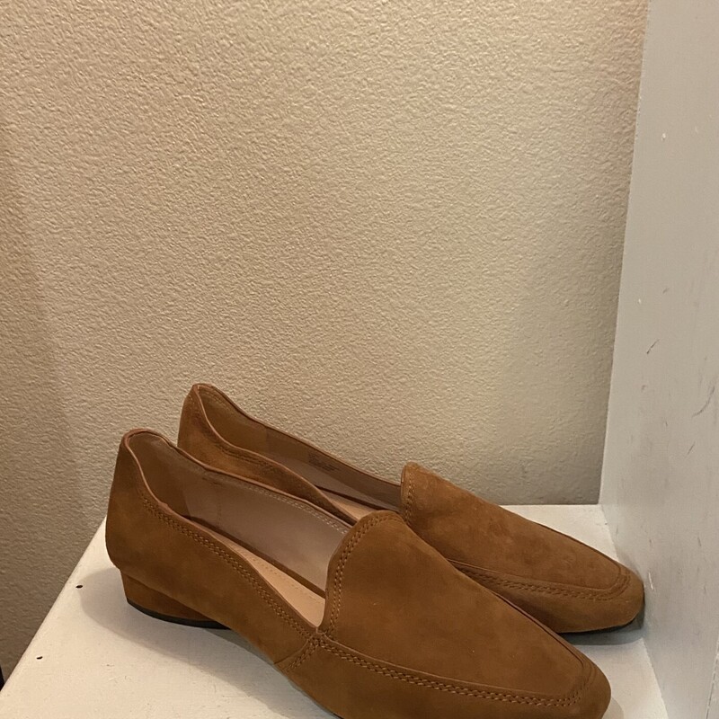 NEW Cam Suede Loafer